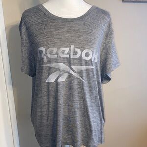 EUC REEBOK Stretch Active Tee XL